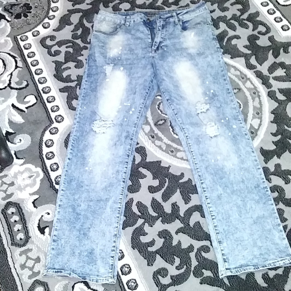 Distressed jeans 32x32